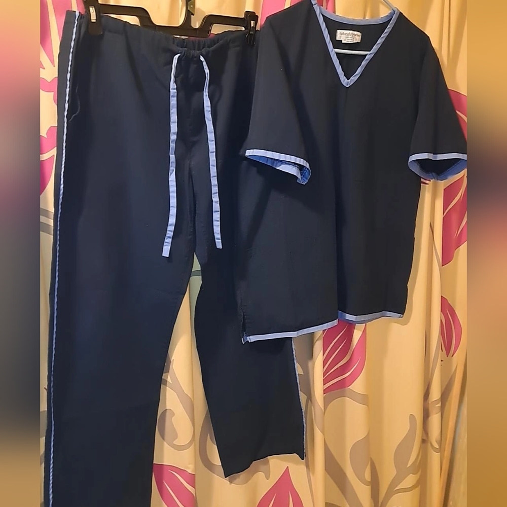 Scrub Top and Bottoms ☆ Matching Set